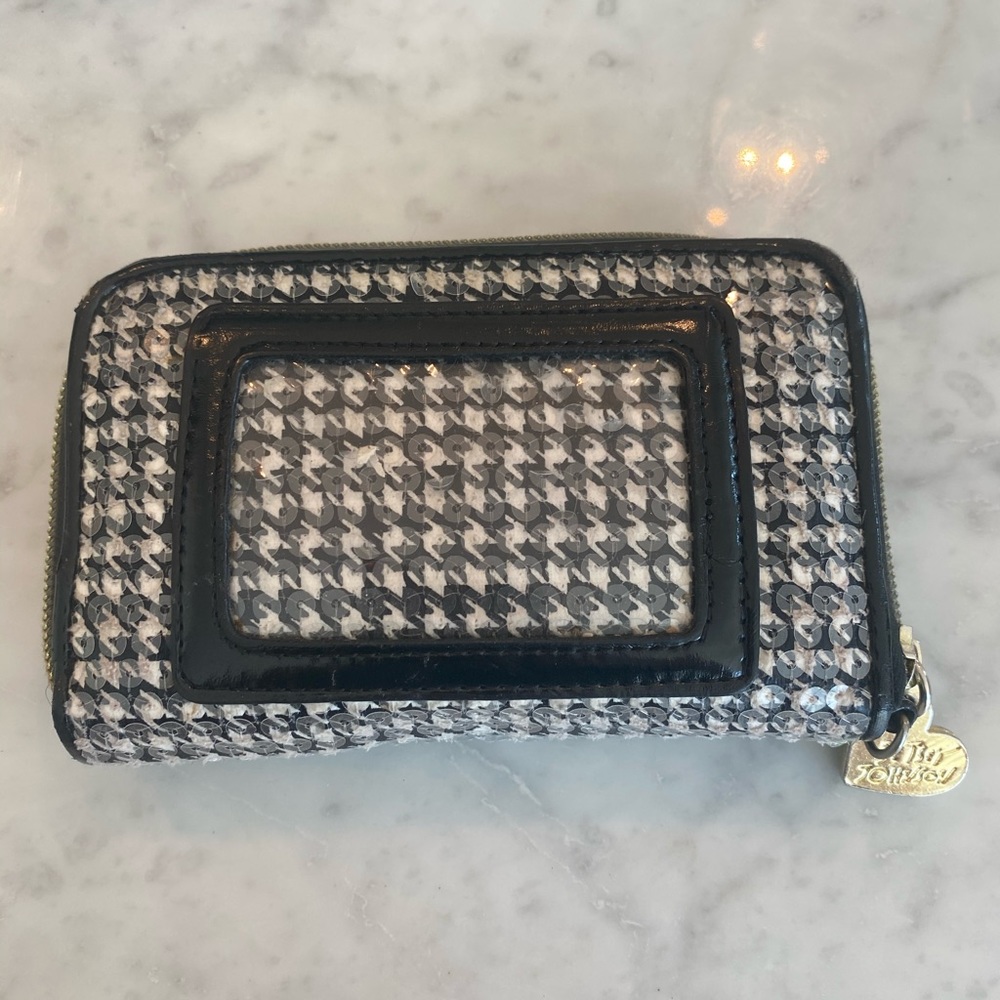 Betsy Johnson coin bag - Picture 2 of 3